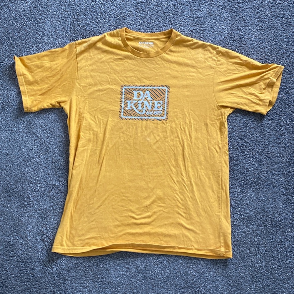 Dakine t-shirt, men’s size large